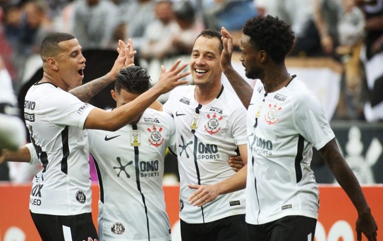 Omo Sports sponsors the Corinthians jersey in a F.biz action that ...